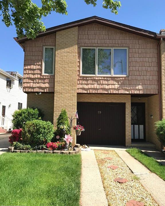 1st image of 29 Bowling Green Pl #2