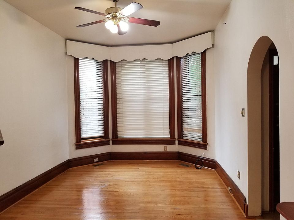 1st image of 2710 S Wells St #1