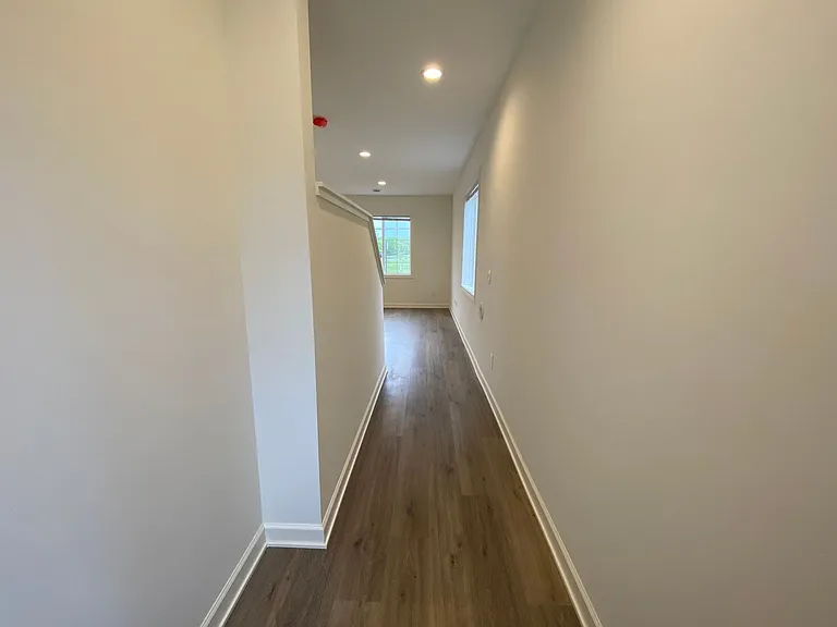 2450 Cedarwood Ln — Photo 3