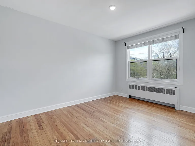 310 Byron Ave #3 — Photo 16