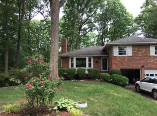 9814 Perrott Ct, Fairfax, VA 22031