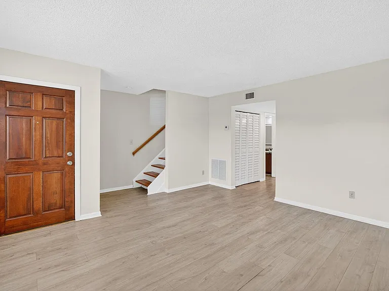 Marina Townhomes — Photo 8