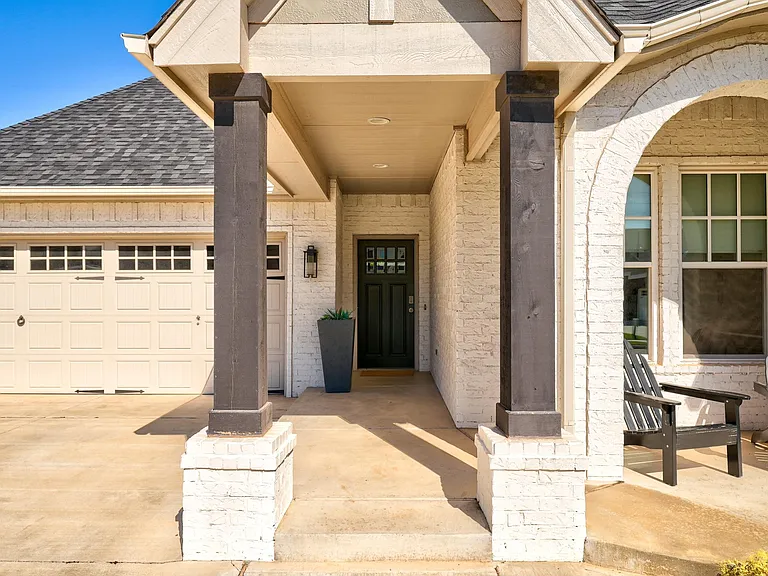 3217 Clock Tower Cir — Photo 43