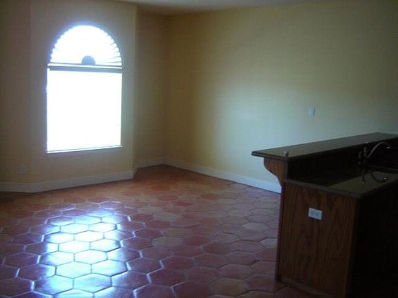 5th image of 1412 E Keeton Ave #26