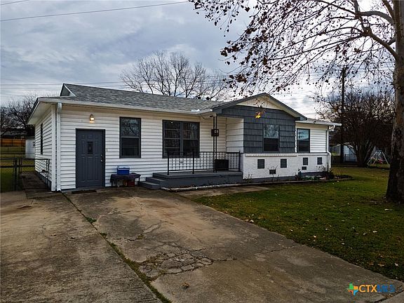 3rd image of 1001 Gilmore St