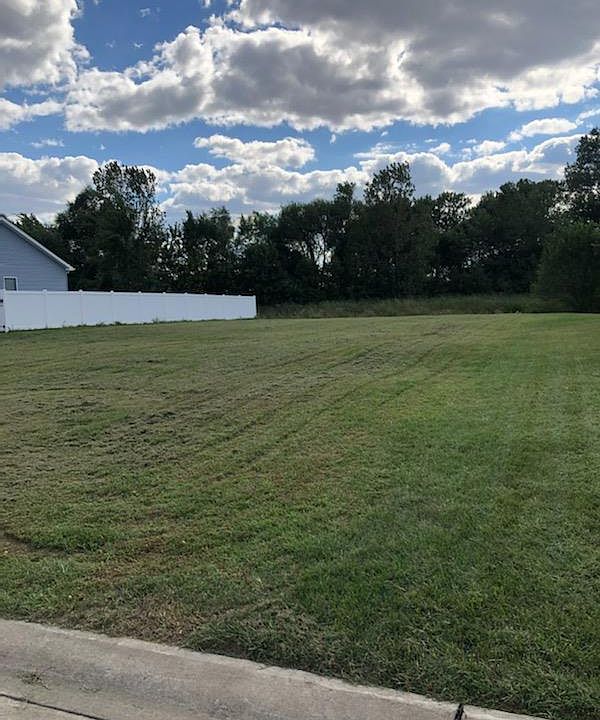 2nd image of 117 Shawnee Dr