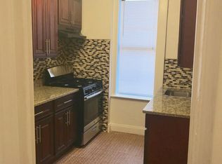 7465 64th Ln, Glendale, NY 11385