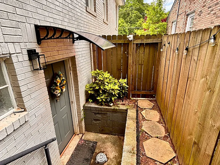 1420 Mozley Pl SW — Photo 50