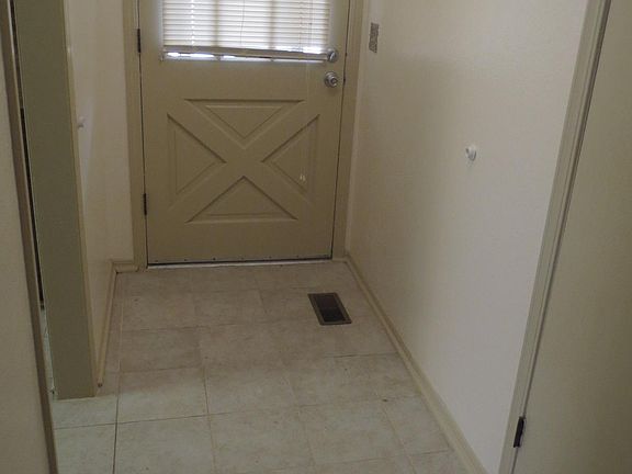 2nd image of 208 E Beech Ave