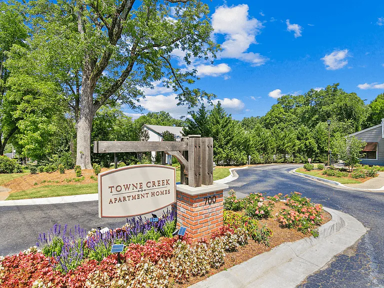 Towne Creek Apartment Homes — Photo 13