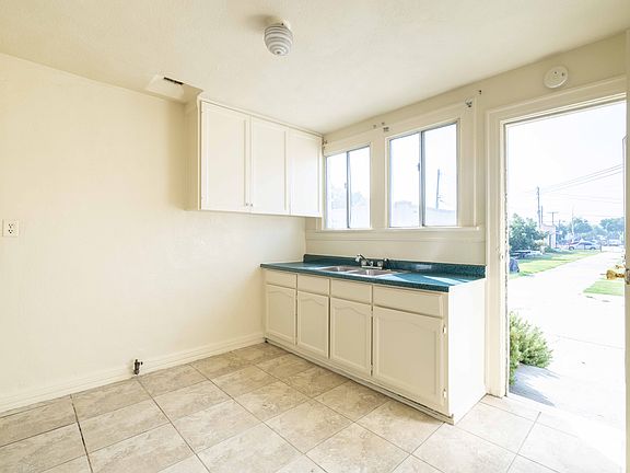 4th image of 5205 Clara St