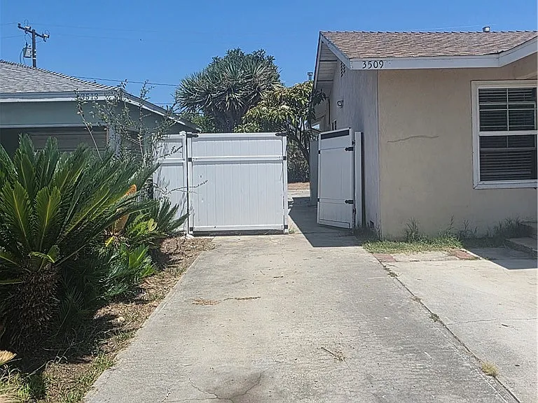 3509 W Flower Ave — Photo 33
