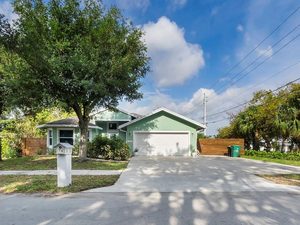 1st image of 4521 SW 25th Avenue