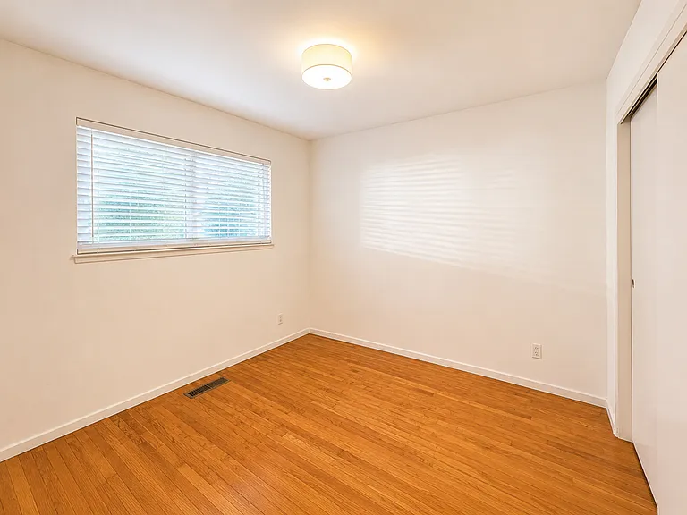 1594 Morgan Ln #A — Photo 20