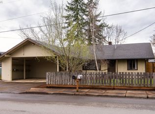 115 S R St, Cottage Grove, OR 97424