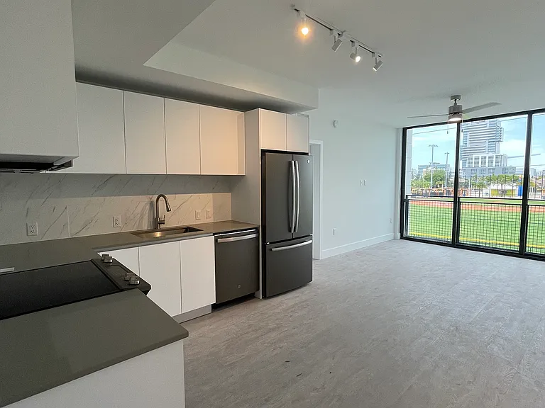 215 Park — Photo 9