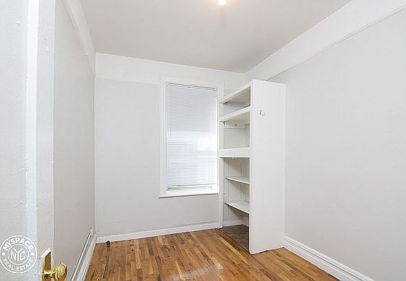 3rd image of 307 E 26th St #4U