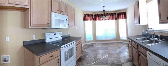 3rd image of 6106 Seese Dr