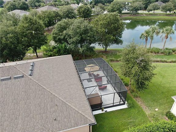 2nd image of 312 E Victoria Trails Blvd