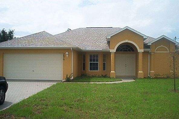 1st image of 2679 SE Grand Dr