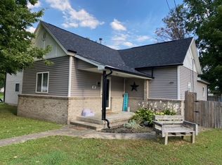 107 W Elwood St, Ridge Farm, IL 61870