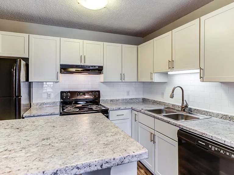 Audenn Apartments — Photo 26