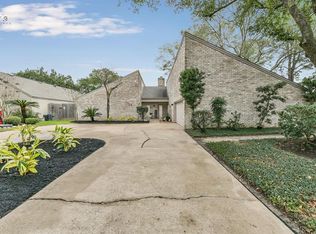 7002 Halfpenny Rd, Houston, TX 77095