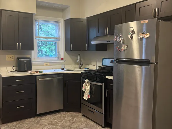 221 W 29th St, Baltimore, MD 21211