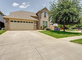 8365 Riversprings Dr, Hurst, TX 76053
