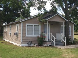 2317 N Fulton St, Wharton, TX 77488