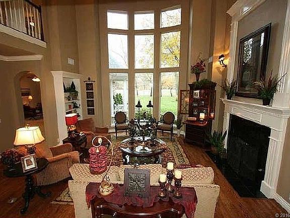 5th image of 209 Ashton Dr