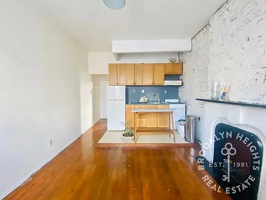 Rented by Brooklyn Heights Real Estate Inc | media 2