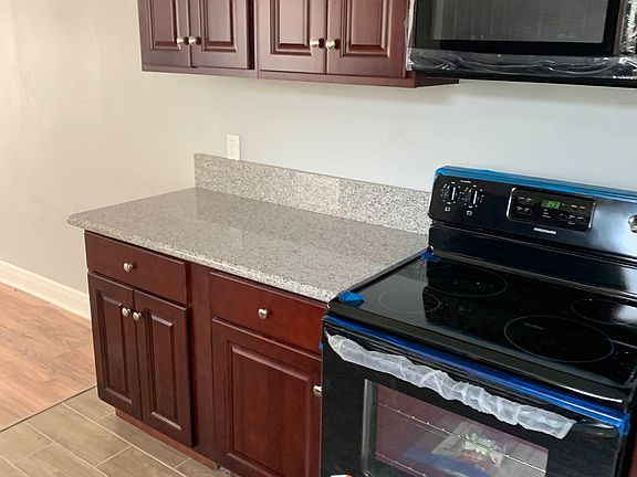 4th image of 3217 Fern St #3219