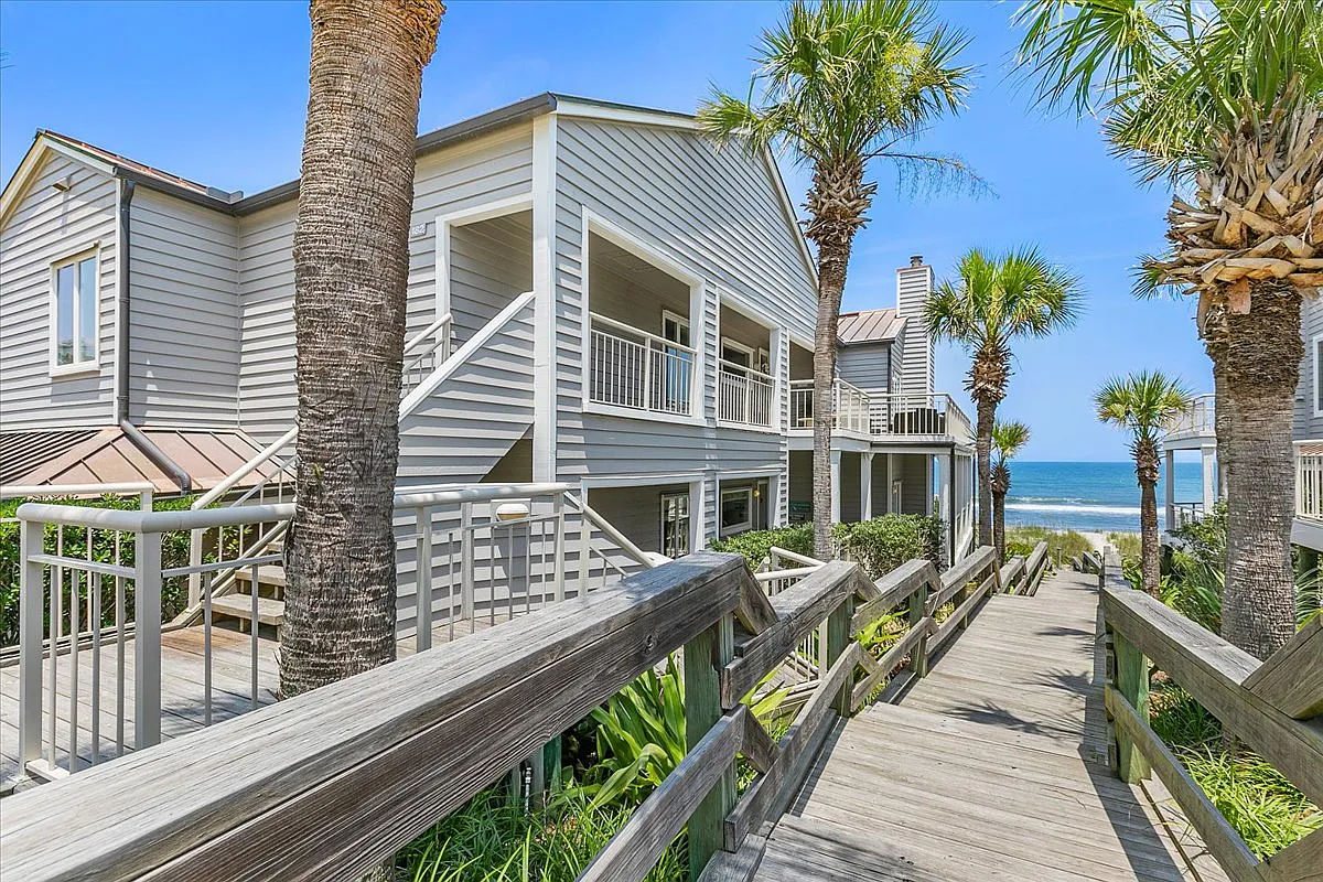 183 Sea Hammock Way — Photo 2