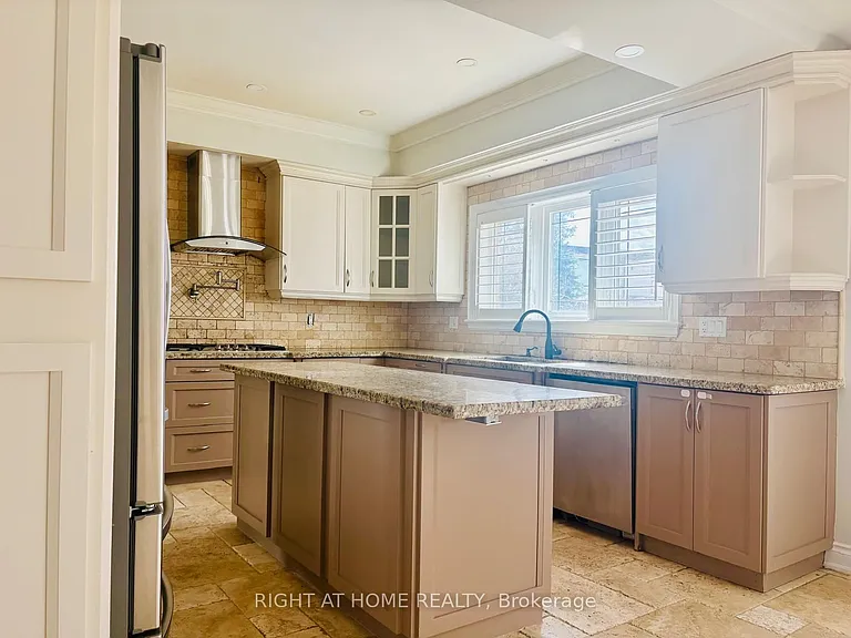 338 Ashbury Rd — Photo 10