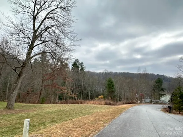 114 Clays Cv #5, Hendersonville, NC 28739