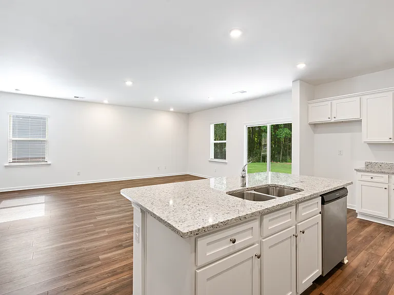 676 Evergreen Rd — Photo 7