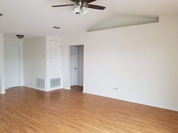 4th image of 228 Trish Dr