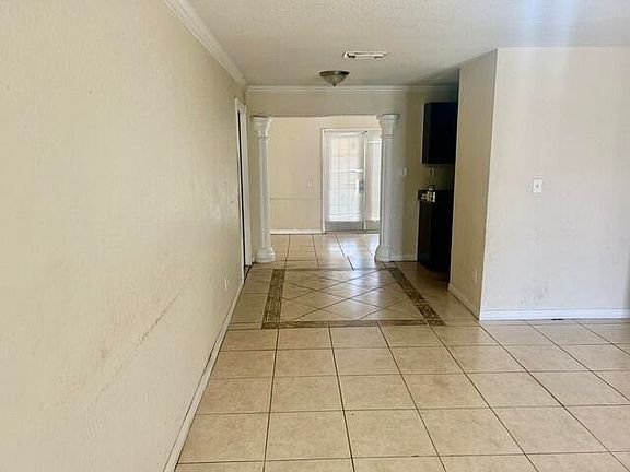 3rd image of 1870 NW 33rd Avenue