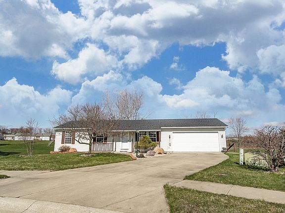 3rd image of 730 Graber Ct