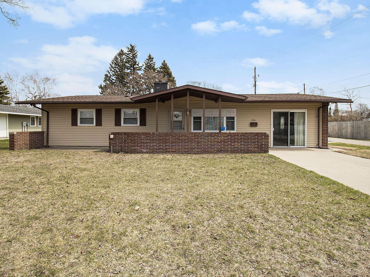 306 N Emily St, Ludington, MI 49431 Zillow