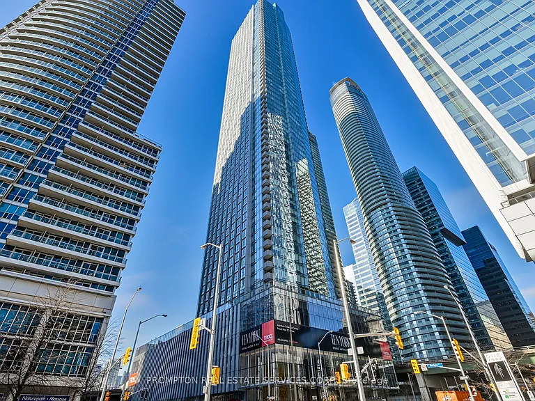 10 York St #2006 — Photo 1