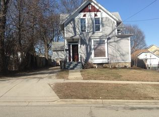 612 Sherman Ave, Elgin, IL 60120