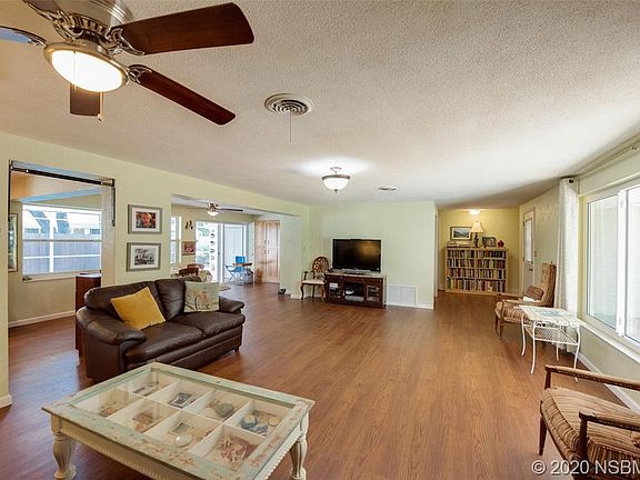 5th image of 806 Oakview Dr