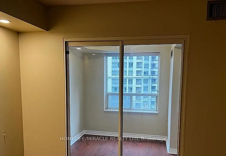 325 Webb Dr #808 — Photo 7