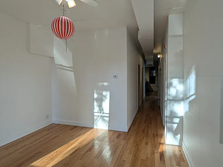 1806 S Carpenter St #1 — Photo 5