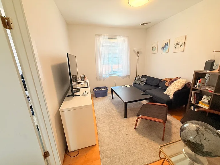 354 Putnam Ave #2 — Photo 9
