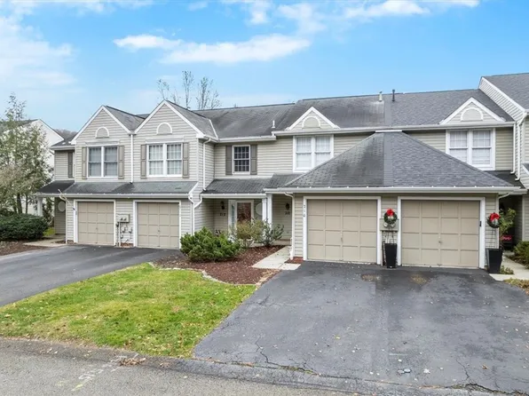 210 Commons Dr, Oakmont, PA 15139