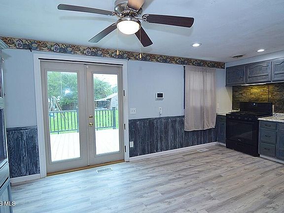 5th image of 4216 Northshire Rd