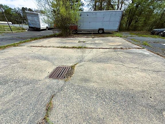 4th image of 8315 Colonel Glenn Rd